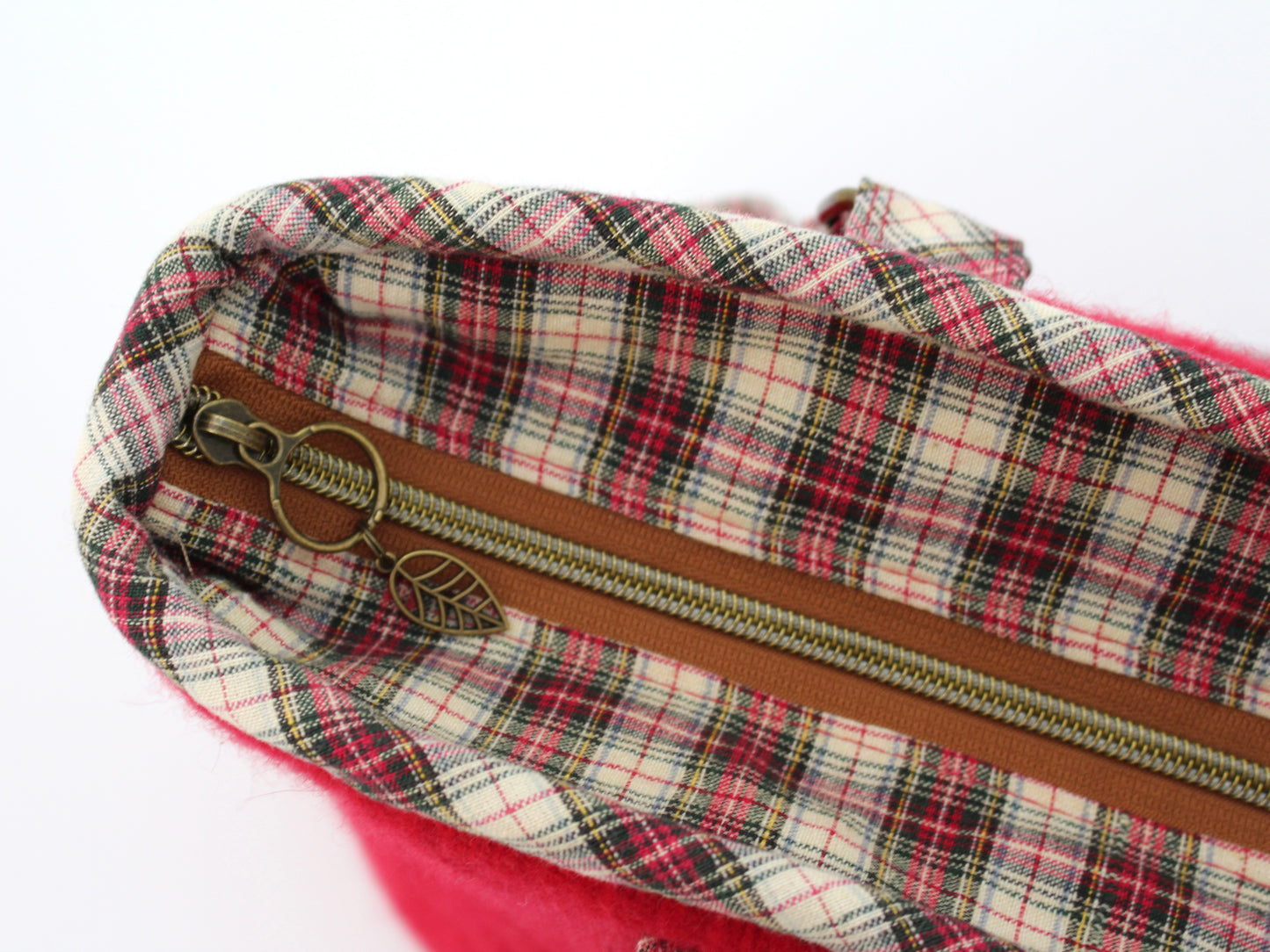 Wool Cable Knit Sweater Shoulder Bag